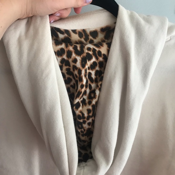 PINK sweatshirt - Picture 3 of 3